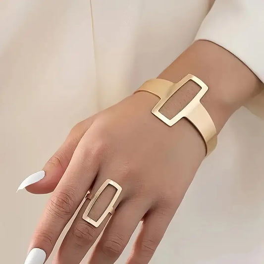 Elegante 14K Vergulde Open Manchet Armband en Ring Set